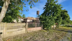 Casa de vânzare+Teren 1000mp - imagine 4