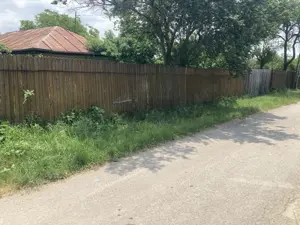 Proprietar vând teren intravilan cu casă în Butimanu, Dambovita