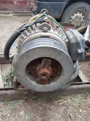 Motor electric trifazat - imagine 2