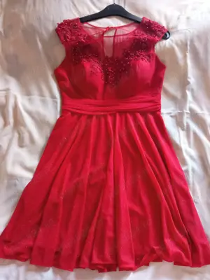 Rochie eleganta si blanita