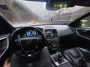 Volvo xc 60 r-design d5 215 cp - imagine 6