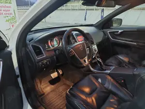 Volvo xc 60 r-design d5 215 cp - imagine 10