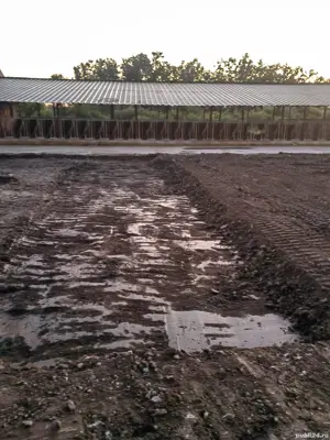 Lucrari cu miniexcavator - imagine 3