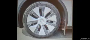 Tesla model y standard range 2024 - imagine 4