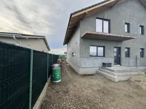 Sanmihaiul Roman Duplex P+M,4 Camere,terasa spatioasa - imagine 3