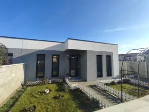 Sanandrei, Duplex pe PArter , 3 Dormitoare, 2 bai, Dresing, Perete Dublu - imagine 4