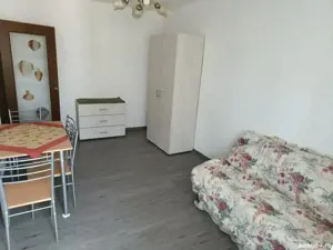 Inchiriez garsonieră