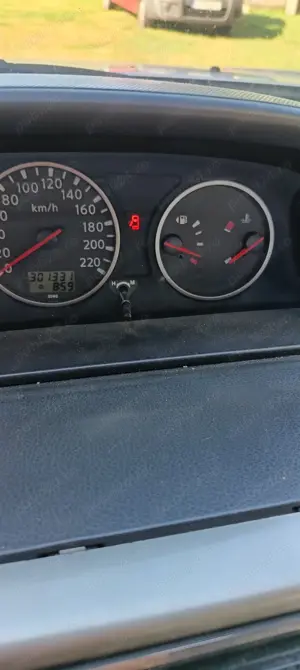 Vînd autoturism nissan 2.2 xtrail anul fabrica din 2004 - imagine 3