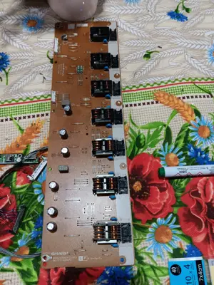 Dezmembrez tv Sharp lc-32sa1ea - imagine 6