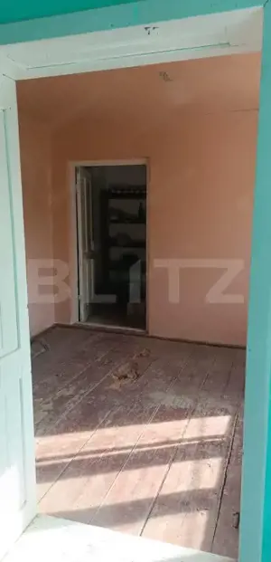 Casa cu 3 camere, bucatarie si baie, 105 mp și un teren de 1900 mp - imagine 3