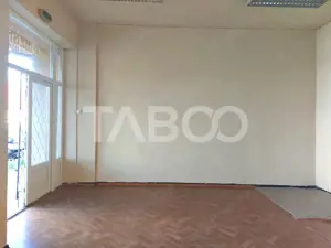 Spatiu comercial de inchiriat 48 mp zona Piata Noua Cisnadie