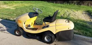 Vând tractoraș de tuns gazon! - imagine 2