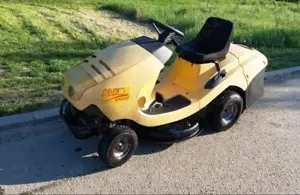 Vând tractoraș de tuns gazon!