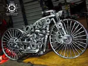 Sculptura fier "Motocicleta steampunk"piese auto moto reciclate. - imagine 2