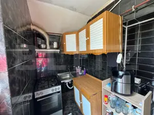Apartament de 3 camere, decomandat, parter, zona Valea Rosie - imagine 9