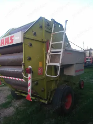 Presa de balotat   baloti Claas Rollant - imagine 4