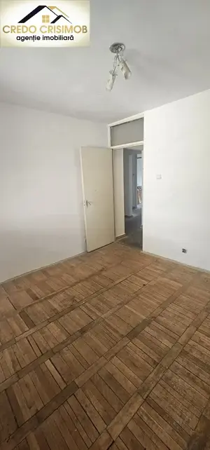 Anunț de Vânzare Apartament 3 cam cf 1 decomandat Necesita Renovare - imagine 4