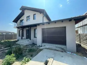 Casă individuală cu garaj-Moșnița Veche