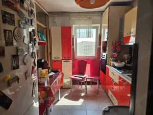 Apartament 3 camere, 64 mp utili, zona Dambovita - imagine 3