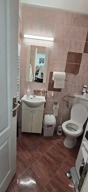 Salon de Infrumusetare 80 Mp De Vanzare, Bd 1 Decembrie, Semicentral - imagine 7