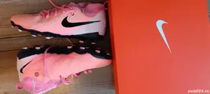 Ghete fotbal Phantom luna și ghete cu crampoane mici Predator