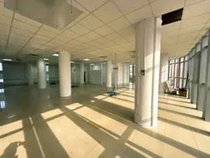 Spațiu comercial de 300 mp de închiriat în Galați Locație excelentă pe Bulevardul George Coșbuc - imagine 2