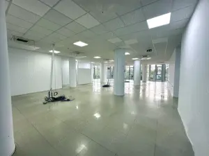 Spațiu comercial de 300 mp de închiriat în Galați Locație excelentă pe Bulevardul George Coșbuc - imagine 4