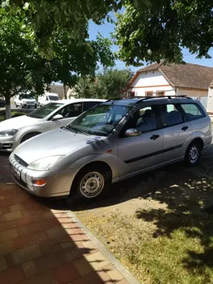 Vand Ford Focus an 2001.