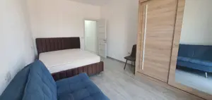 Proprietar inchiriez apartament Dumbravita