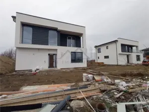 Valea Ursului, langa padure, Vila lux (ecologica)150mp.utili teren-550 - imagine 3 Valea Ursului, langa padure, Vila lux (ecologica)150mp.utili teren-550 - imagine 3