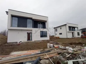 Valea Ursului, langa padure, Vila lux (ecologica)150mp.utili teren-550 - imagine 12 Valea Ursului, langa padure, Vila lux (ecologica)150mp.utili teren-550 - imagine 12