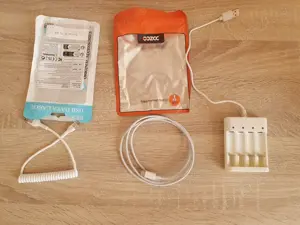 Incarcator  USB ,4 sloturi, AA AAA , PLUS  2 Cablu incarcare telefon 1m - imagine 2