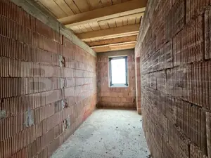 Casă nouă cu design modern, 4 camere cu potențial imens de personalizare - imagine 9