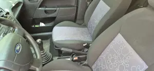 Vand Ford Fiesta 2008 in stare perfecta de functionare - imagine 2