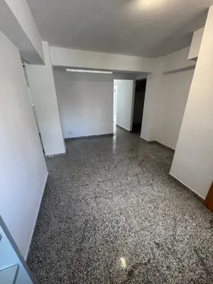 Spatiu comercial & birouri 10  mp 250mp. Suprafete &intrari la alegere. Mioritei 50. Vedere stradala - imagine 5