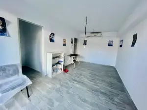 Spatiu comercial & birouri 10  mp 250mp. Suprafete &intrari la alegere. Mioritei 50. Vedere stradala - imagine 9