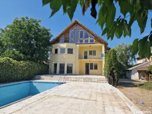 Vila individuală, 360 mp, ideal locuință sau sediu firmă-birouri.