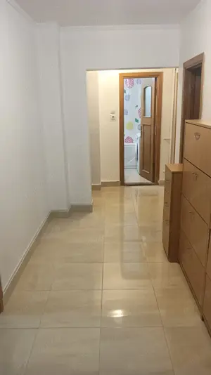 Proprietar- Apartament 3 camere pentru închiriere 690 EURO 
