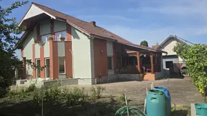 Vand proprietate in Deva. zona Ceangai, compusa din 2 case de locuit, constructii din anul 2003 