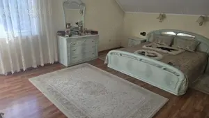 Vand proprietate in Deva. zona Ceangai, compusa din 2 case de locuit, constructii din anul 2003  - imagine 9