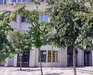 Proprietar,  închiriez spațiu comercial pe Decebal.