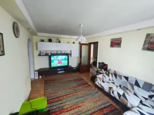 Vând apartament 3 camere semidecomandat zona Rahova - imagine 2