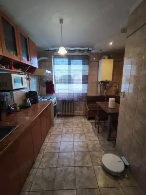 Vând apartament 3 camere semidecomandat zona Rahova - imagine 3