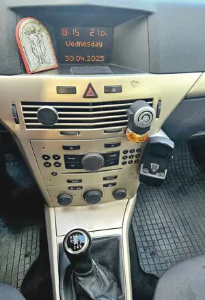 De vanzare Opel Astra H, PRET 2300 EURO(usor negociabil) - imagine 2