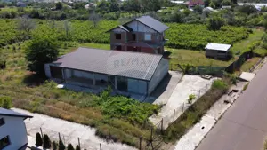 Casă sau Spatiu Dumbraveni langa DN E85 - imagine 2