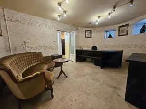 Spatiu de birou, langa Tribunal