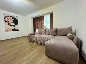 Apartament spatios cu 3 camere, semidecomandat, zona Iulius Mall