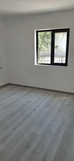 Vindem Casa in Navodari - imagine 5