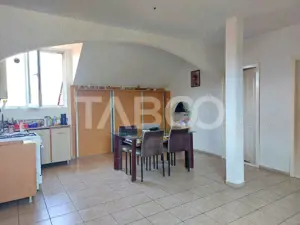 Apartament decomandat 3 camere zona centrala Cisnadie de vanzare