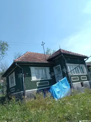 Vand casa in sat Tentea